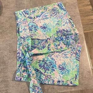 Kayden stretch shorts - NWT size 14 - shell of a party